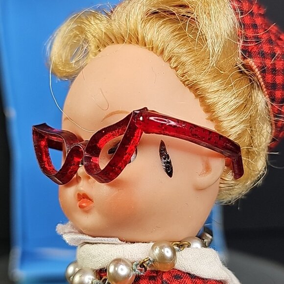 Vintage Cosmopolitan Ginger Doll All Original 7" with Original Box & Stand! - Picture 16 of 16